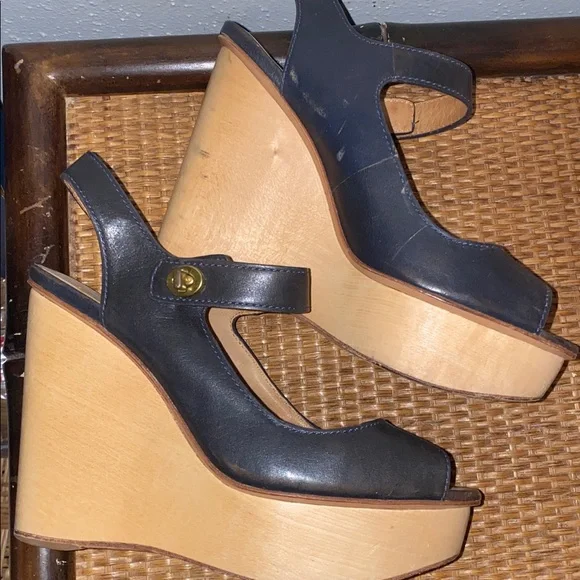 Coach vintage Black Leather Wedge Sandals with Tan Wood Platform - Picture 2 of 2